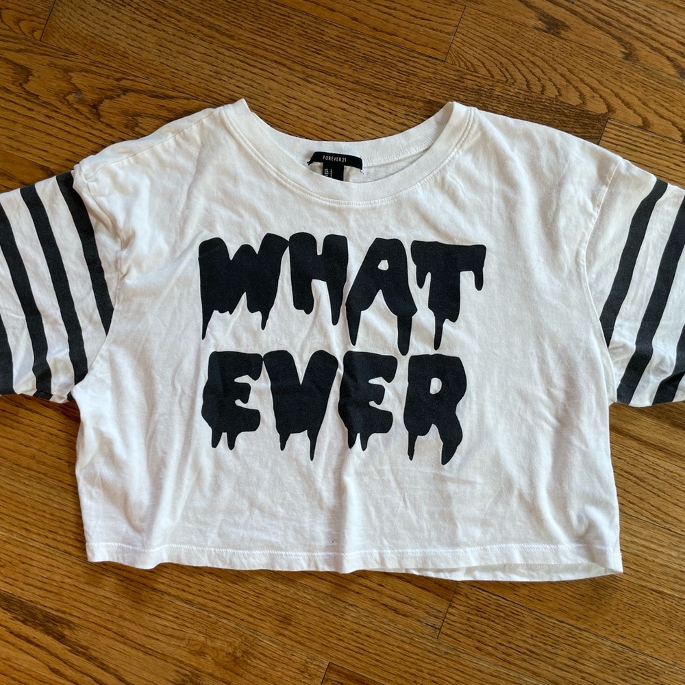 mid-Tshirt. Adorable logo. Large but will fit medium. great condition.